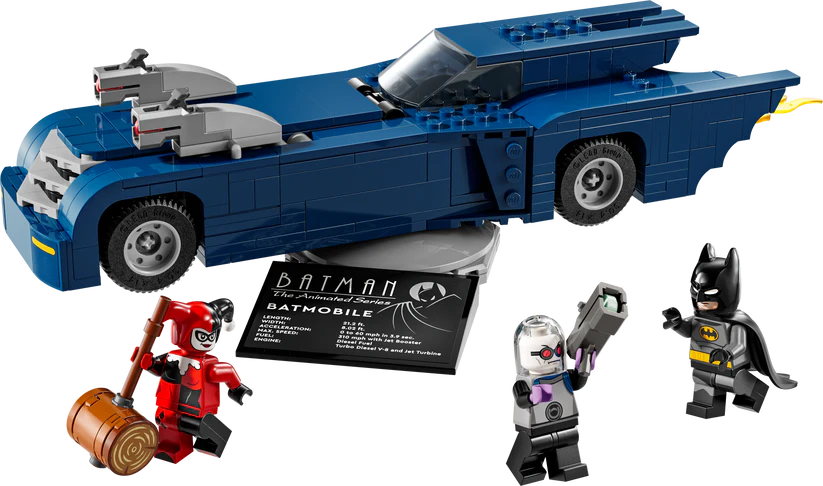 Batman with the Batmobile vs Harley Quinn and Mr Freeze