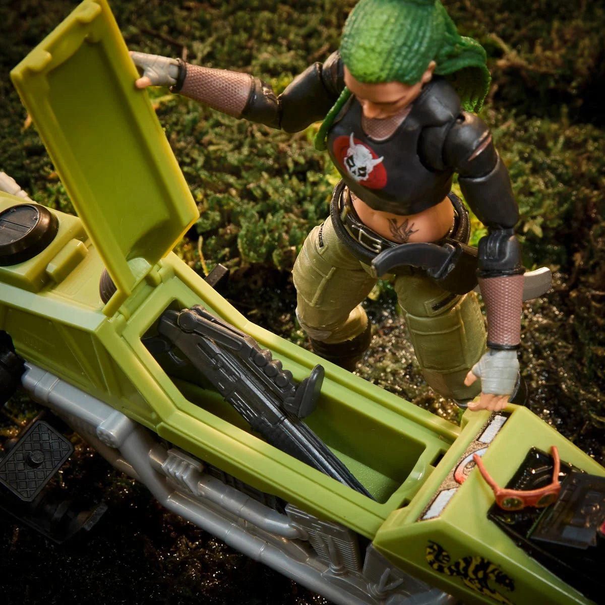 G.I. Joe Classified Series Zanya And Dreadnok Chameleon (Swamp Skier) Vehicle 6-Inch Action Figure