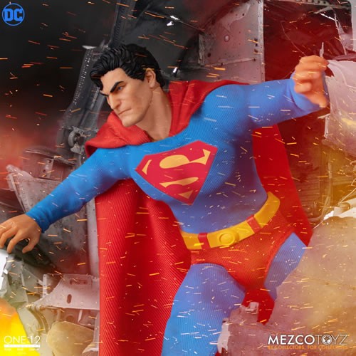 Mezco One:12 Superman
